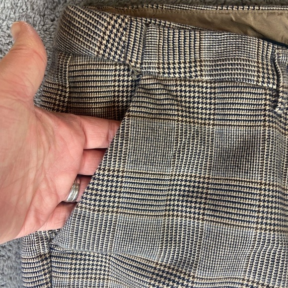 LL Bean Straight Leg Classic Fit plaid houndstooth pants - Picture 8 of 11